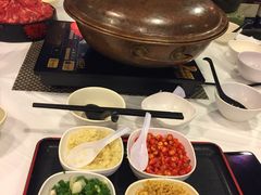 -鲜入围煮花胶鸡海鲜火锅