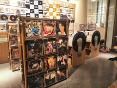 -黑胶星球(华发中城商都店)