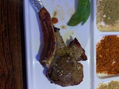 苏尼特金质烤羊排-三个蒙古大叔羊肉串(大宁店)