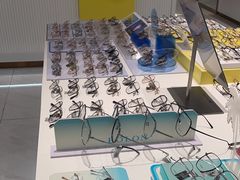 -J-Optical佳视明眼镜·蔡司视觉(青岛金茂览秀城店)