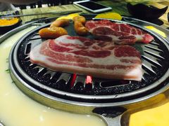 -哈哈碳都·牛肋条无限自助烤肉(台江万达店)