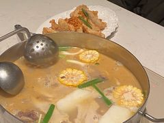 -肥仔文澳门猪骨煲(南京西路店)