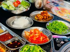 -明洞阿姨·韩式酱蟹烤肉·创意料理(望京1988创始店)