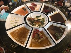 -聚汇三少·龙虾·中餐厅(莫邪路新天地店)
