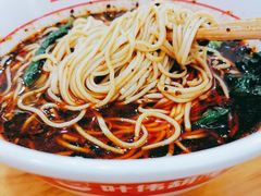 -叶伟胡辣壳面(两路口店)