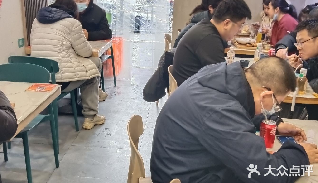大家都爱吃的海鲜拌面