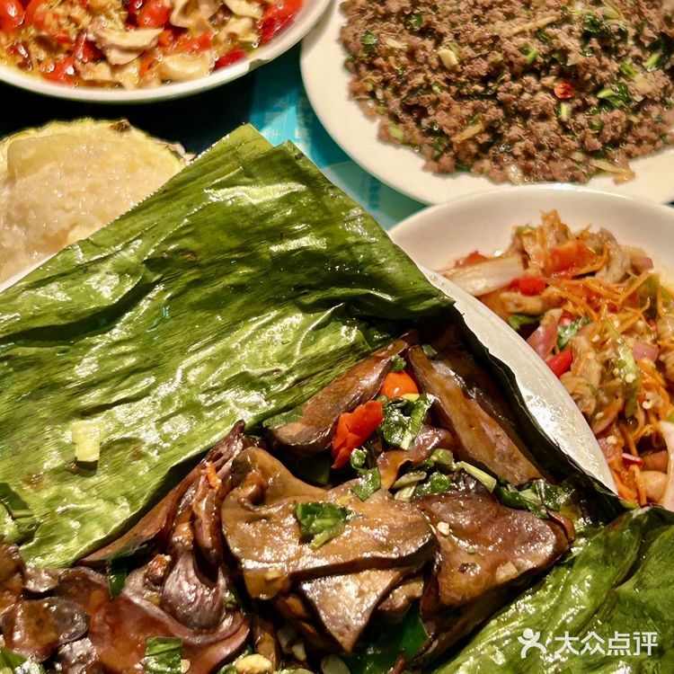 感谢本地朋友带路🥹吃到了好吃的傣味餐厅！！