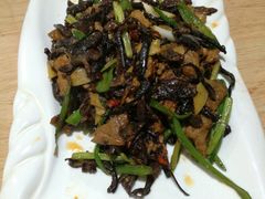 -栾味之香栾川本地菜(半山小巷店)