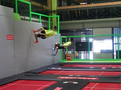 -C7城市运动空间·蹦床·健身·团建