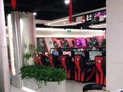 -鹏羽电竞馆(万盛东地铁站店)