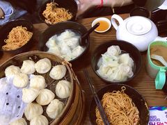 三鲜大馄饨-万寿斋(山阴路店)