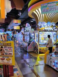 -卡通尼乐园(宝山龙湖天街店)