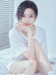 -定格摄影·轻奢定制写真馆