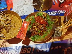-何师烧烤Pro ·江湖川菜·小龙虾·精酿啤酒(太古里旗舰店)