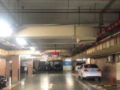 -上海来福士广场-停车场