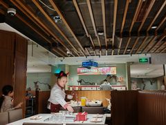 -海底捞火锅鲜切牛肉主题店(长寿路店)