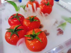 番茄脆菇沙拉-小大董·烤鸭(王府井apm店)