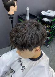 -藤野造型烫染·漂发