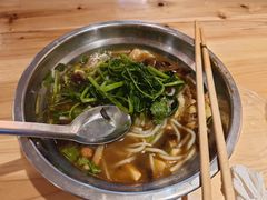 -柳州肥姨妈大骨螺蛳粉(东靖路店)