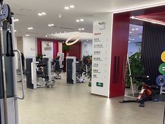 -英派斯健身旗舰店(海信国际中心馆)