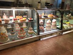 面包甜点陈列柜-味多美蛋糕(三元桥店)