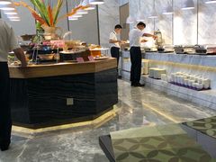 自助取餐区-茅庐川菜