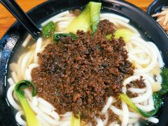 -丽虹云南过桥米线(兴工街店)