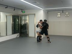 -EFL巴西柔术·综合格斗·泰拳·少儿体能训练(虹桥德必馆)
