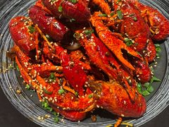 -肥肥虾庄·金牌油焖大虾(汉街SKP店)