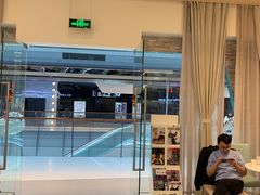 -维乐口腔(美维云门诊陆家嘴店)