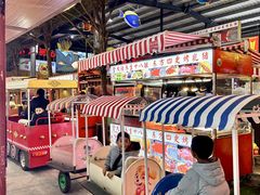 -三亚火车头万人海鲜广场