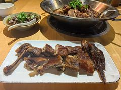 -大众跷脚牛肉馆·非遗传承单位(峨眉山店)