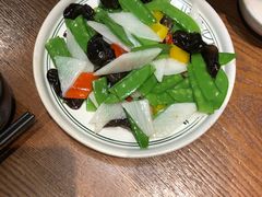 -云海肴·汽锅鸡·云南菜(天山百盛优客店)