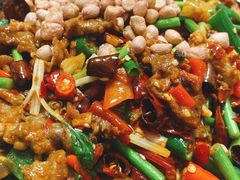 干锅带皮小黄牛-古城苗家土菜馆(河景餐厅店)