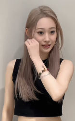 -丝语萱形象