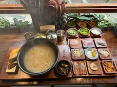 -银米·云南传统过桥米线(双廊黑金冠店)