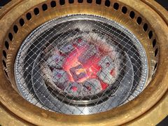 -山川小町·极番烧肉(新地假日广场店)