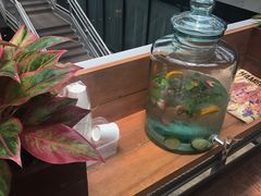 -ROAST coffee & eatery