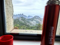 -黄山光明顶山庄
