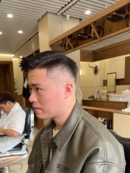 -MARTIN'S BARBER SHOP男士理发馆