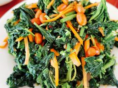 人参菜-北京龙庆四季香农家饭庄·灶台鱼·碳烤虹鳟鱼(龙庆峡店)