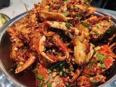 -凤凰路何眼镜香辣蟹(花果园店)