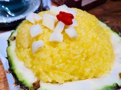 版纳菠萝饭-老滇山寨•云南特色菜•地方菜•民族风情歌舞表演(金碧店)