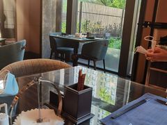 靠窗位-康莱德酒店·美庭自助餐厅
