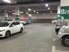-欧尚超市苏州店停车场(金鸡湖路店)