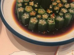 -八府香鸭·啫啫煲(华山路店)