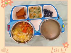 -黄浦乐烁龙鱼宝贝托育园(海潮路校区)