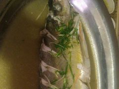 -沪华海鲜大酒楼(南汇店)