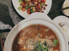 -鱼鲜饭香·招牌汽锅剁椒鱼头王