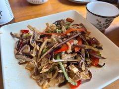 -小厨子私房菜·云南美食店